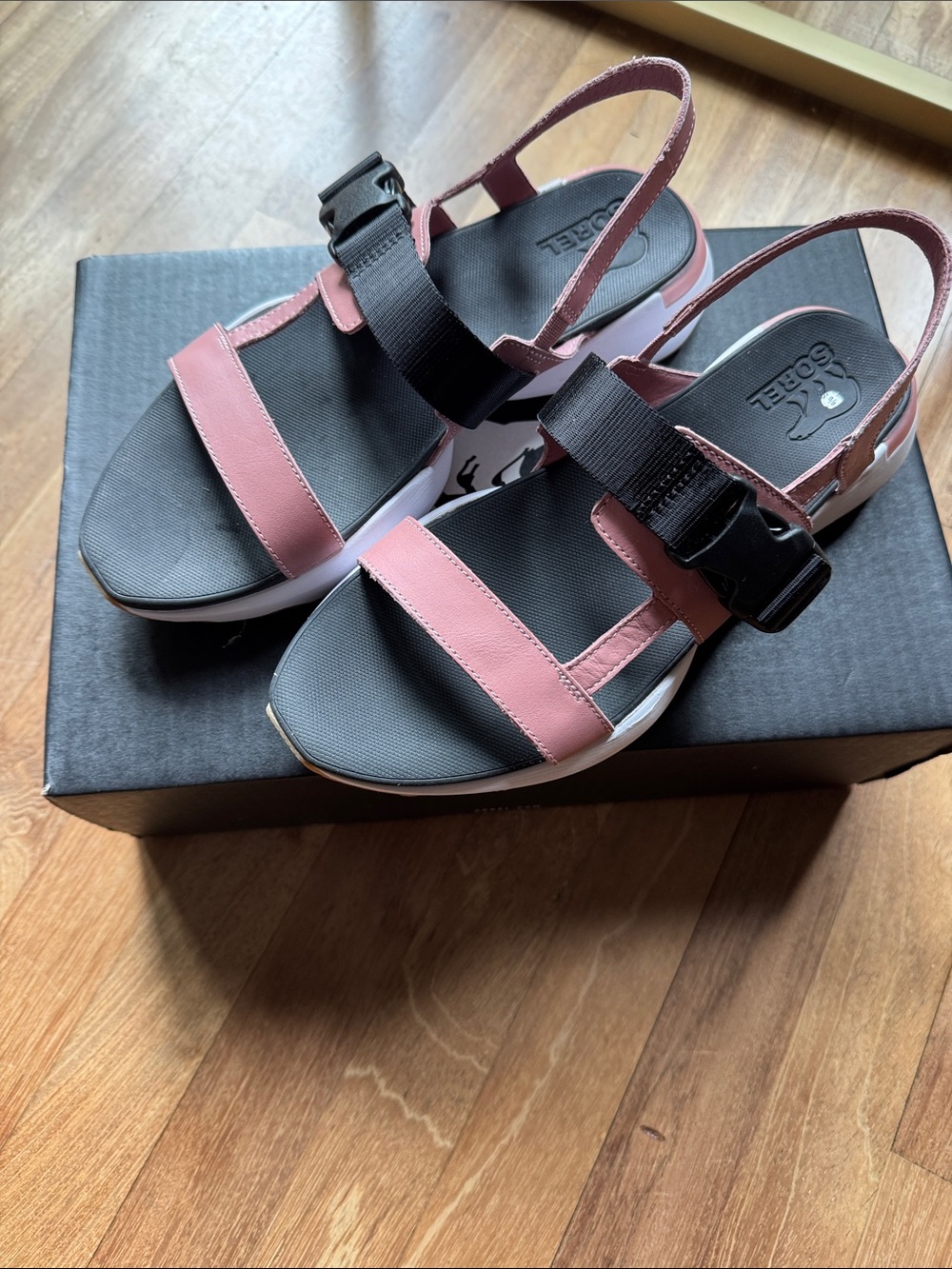 Sorel Women's Pink and Black Slingback Sport Sandals New w/box. Size 8.5 Women
